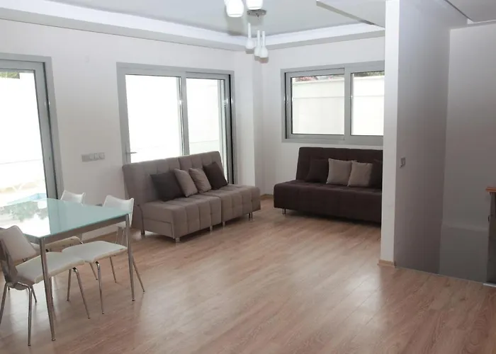 Boyalik Demirel & Çeşme